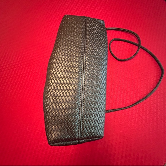 Urban Expressions Black EUC Crossbody Bag Purse Vegan Leather - Picture 4 of 7